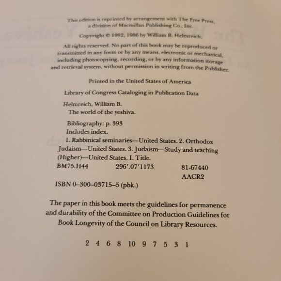 The World of Yeshiva - An Intimate Portrait of Orthodox Jewry - Helmreich - Picture 4 of 6